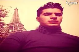 بازیکن ایرانی اتلتیکو مادرید در کنار برج ایفل/ عکس