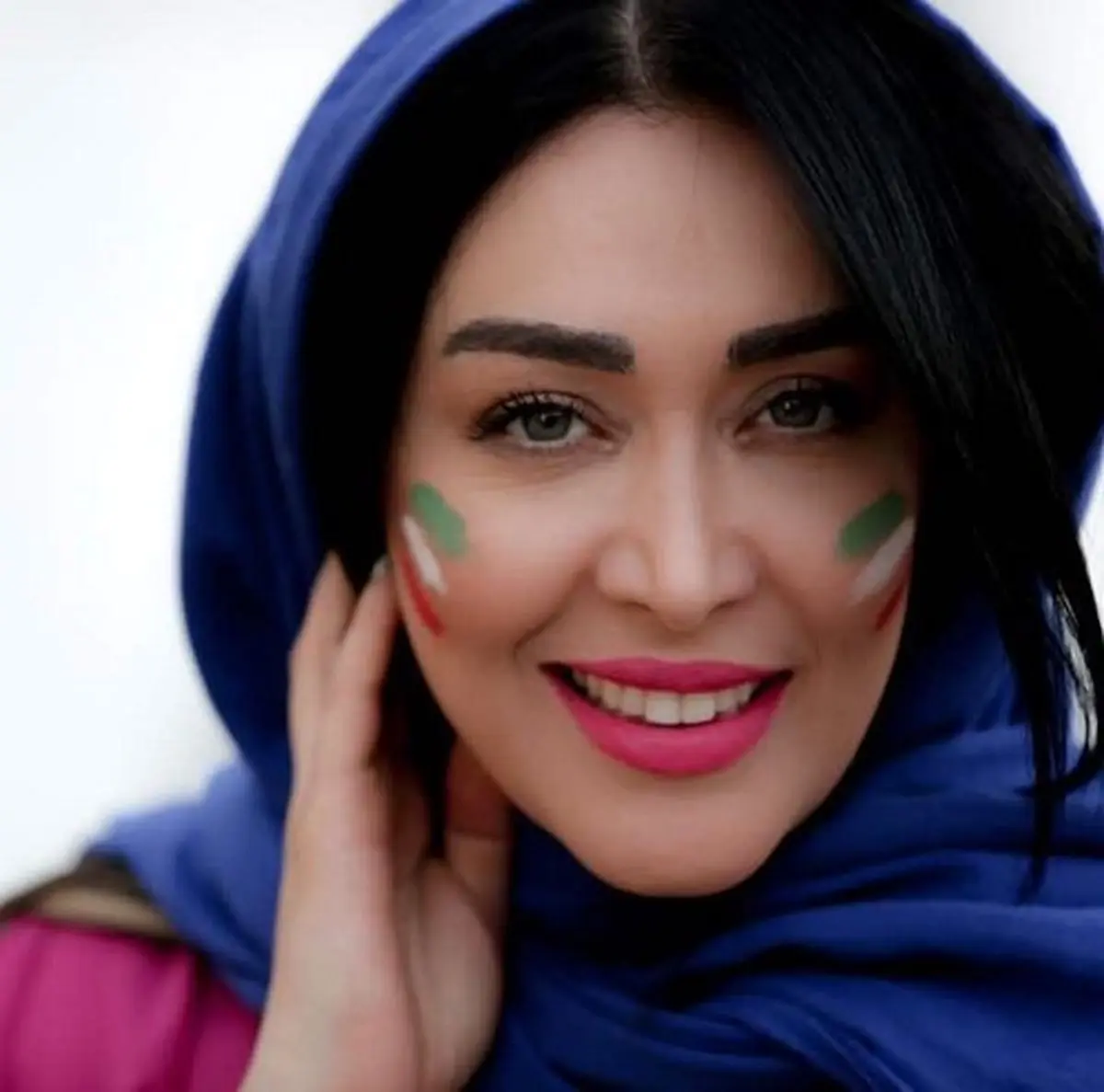 تیپ فوتبالی خانم بازیگر /عکس