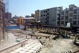 کارگری با پتک بر سر «گنبد کبود» کوبید!