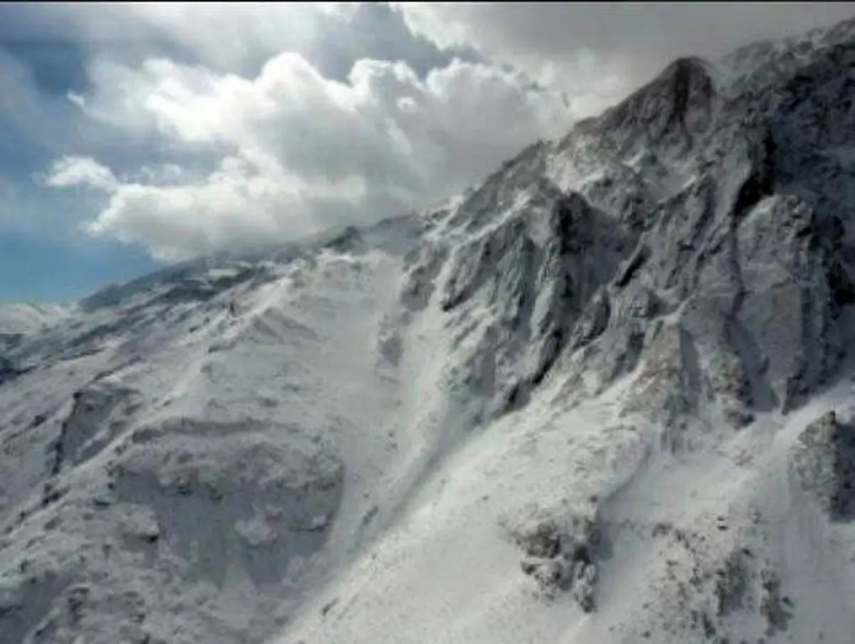 اخبار ضدونقیض از پیداشدن لاشه هواپیمای سقوط کرده/تصویر ماهواره‌ای از موقعیت احتمالی و عکسی از پهباد‌ها