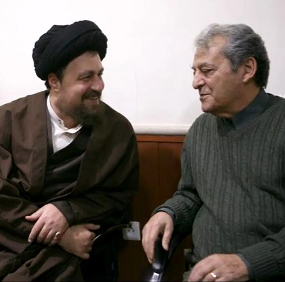 سید حسن خمینی در کنار سرطلایی فوتبال ایران/ عکس