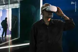 تصویر علی لاریجانی با دوربین واقعیت مجازی