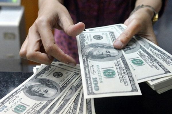 قیمت دلار، یورو و سایر ارزها امروز ۱۷ اردیبهشت ۱۴۰۴ | دلار به مرز حساس قیمتی رسید