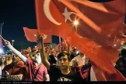 تجمع ضد کودتایی مردم ترکیه در خیابان ها/ تصاویر