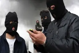 ماجرای هولناک حمله مردان نقابدار به یک مدرسه