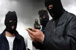 ماجرای هولناک حمله مردان نقابدار به یک مدرسه