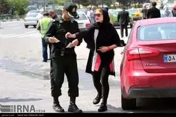 برخورد پلیس با بدپوششی و کشف حجاب بانوان در خودروها/ تصاویر