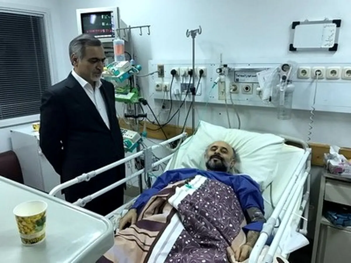 عیادت حسین فریدون از حجت‌الاسلام نقویان/عکس