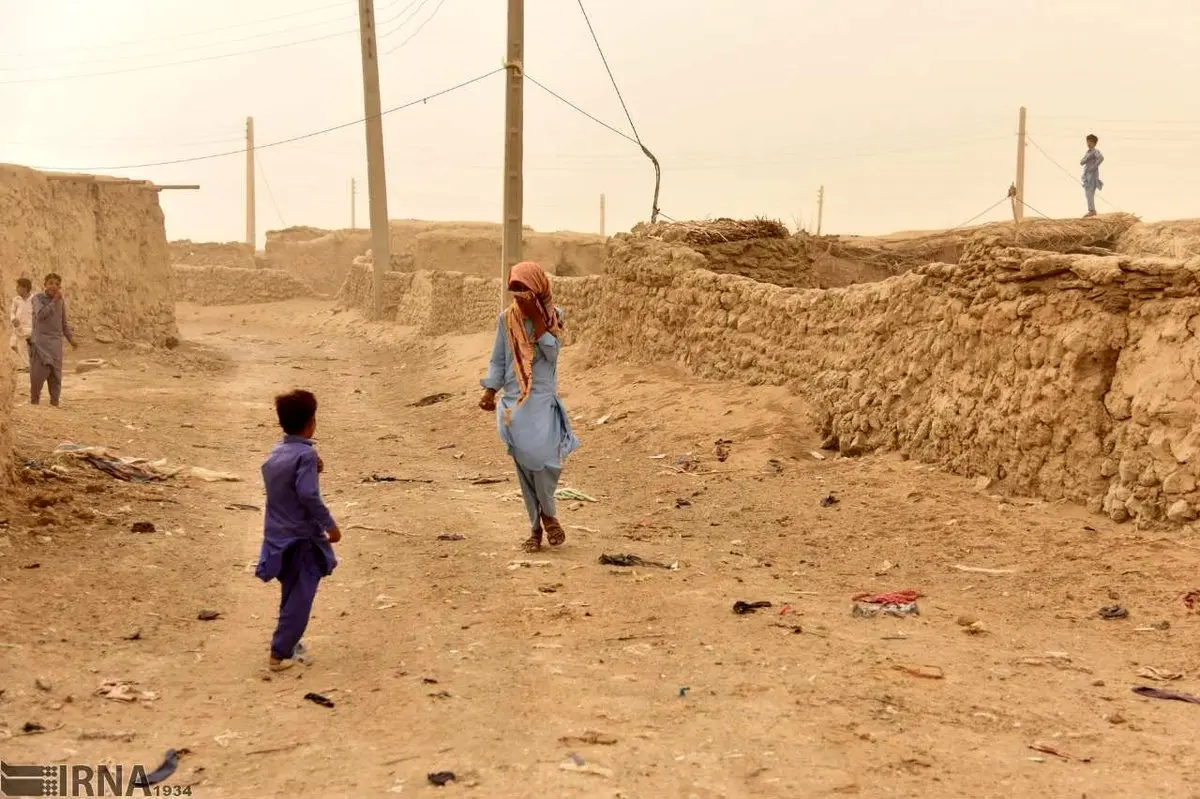 تصاویری از دردسری که شن‌های روان برای ساکنان سیستان درست کرده‌اند