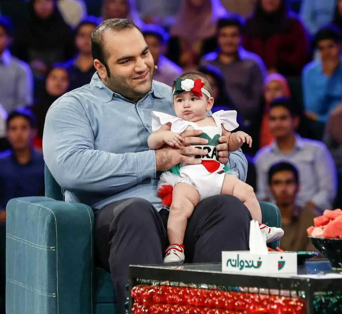 بهداد سلیمی و دخترش در خندوانه/ عکس