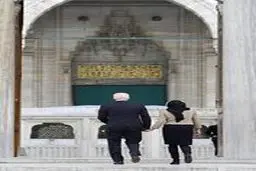 جو بایدن و همسرش در مسجد/ تصاویر