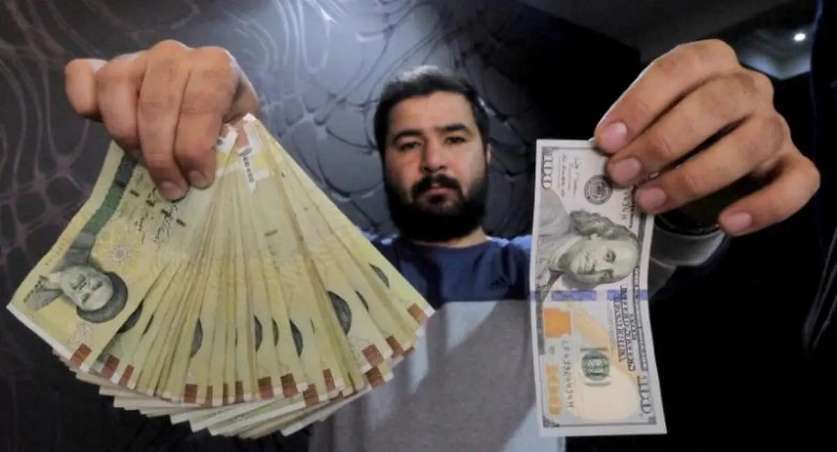 رویترز: ارزش ریال کم شود دستاوردهای اقتصادی روحانی زیر سوال می رود/ انتخاب ترامپ، علت اصلی کاهش ارزش ریال ایران