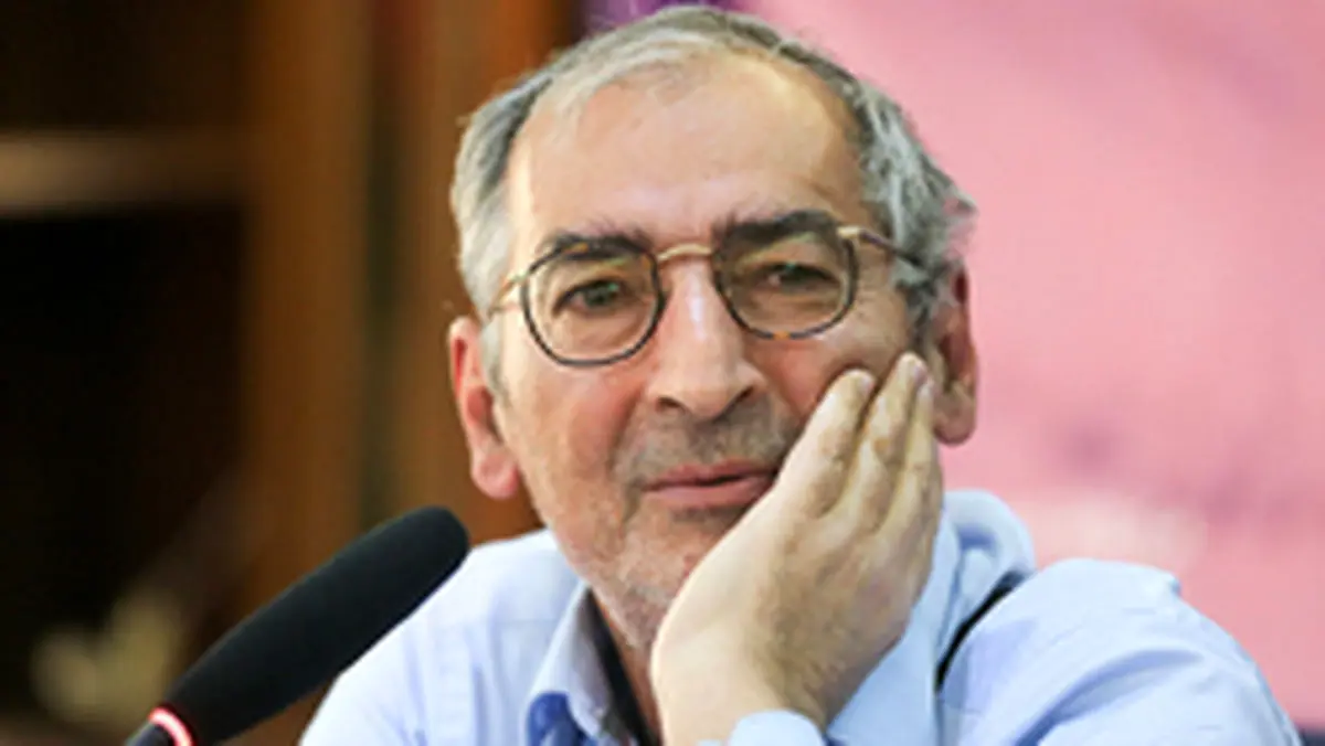 صادق زیباکلام: اصلا معلوم نیست چه کسی لیدر اصلاح طلبان است؟/اکنون اصلاح‌طلبان با اصولگرایان چه تفاوتی دارند؟/ اصلاح‌طلبان نظرات یکدیگر را هم قبول ندارند