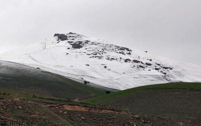 تصاویری از بارش برف در ارتفاعات‎ ارومیه