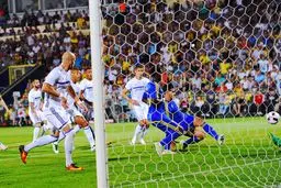 لحظه ای که عزت اللهی دروازه اندرلخت را گشود+عکس