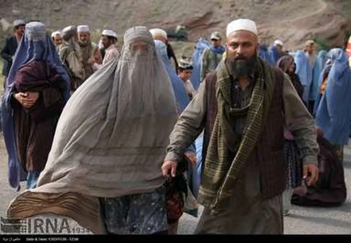 تصاویری از پشت صحنه فیلم مزار شریف با بازی حسین یاری و مهتاب کرامتی