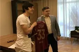 پايان هياهو درباره آزمون/ سردار با روبين كازان بست + عكس