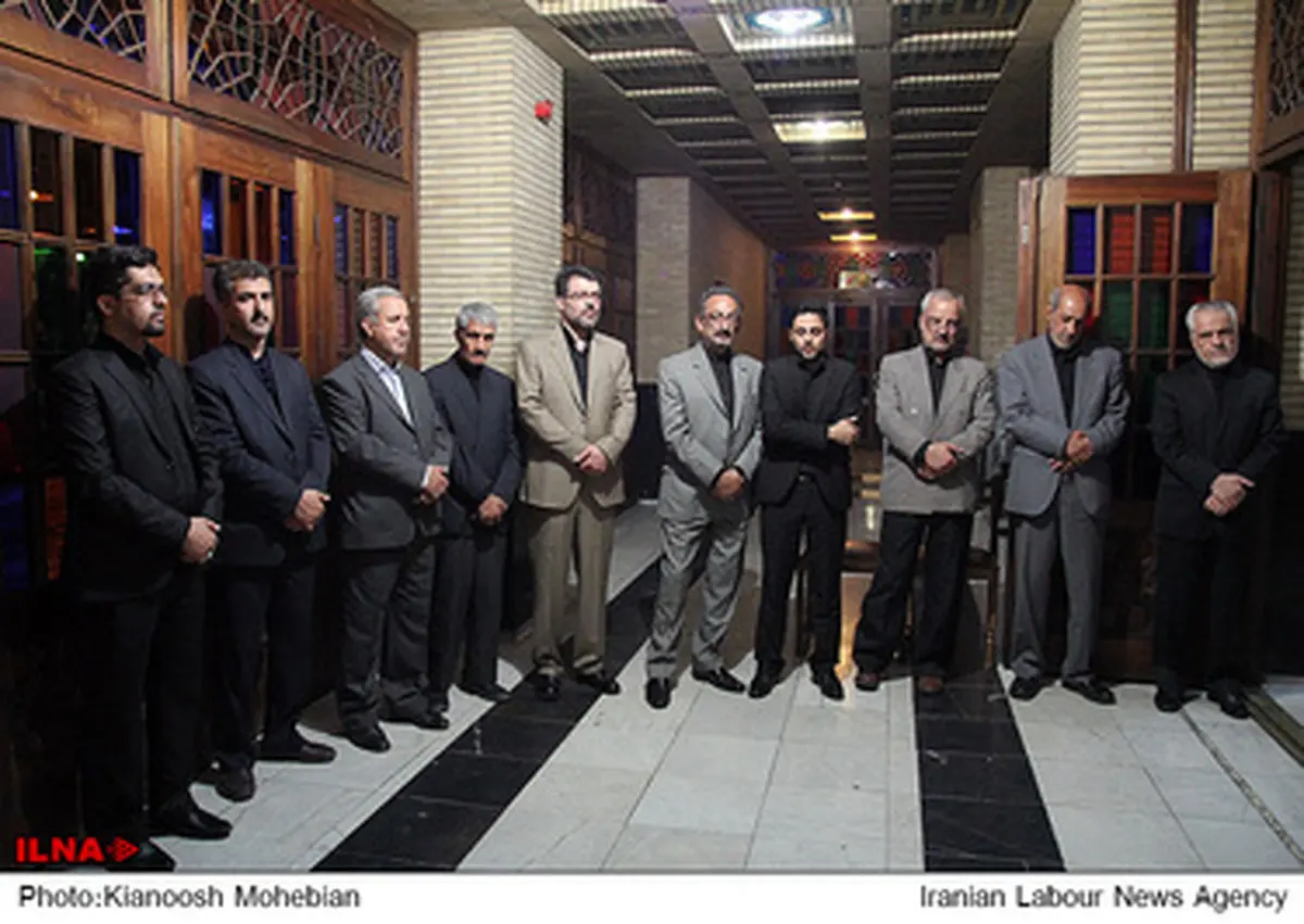 تصاویر حضور احمدی‌نژاد، مشایی، مرتضوی و تابش در مراسم ختم همسر رحیمی