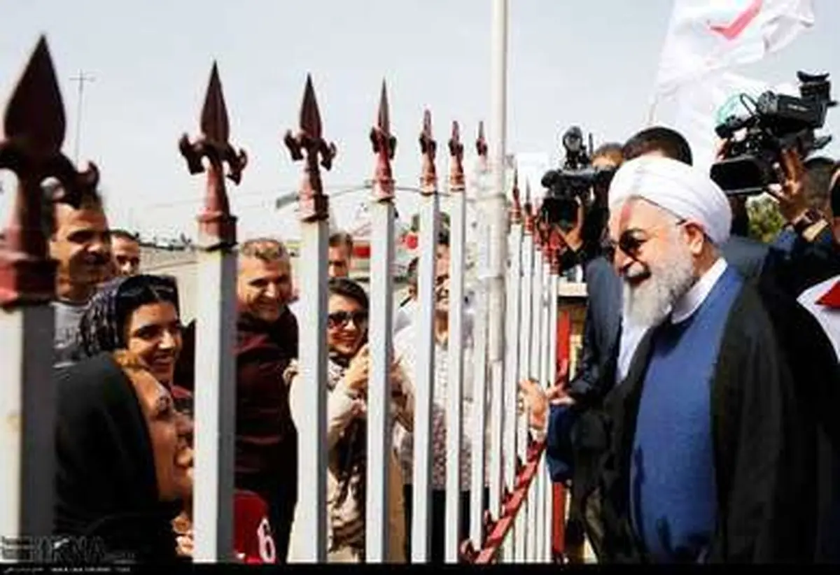 تصاویری از حضور رئیس جمهوری در پایگاه امداد و نجات نوروزی