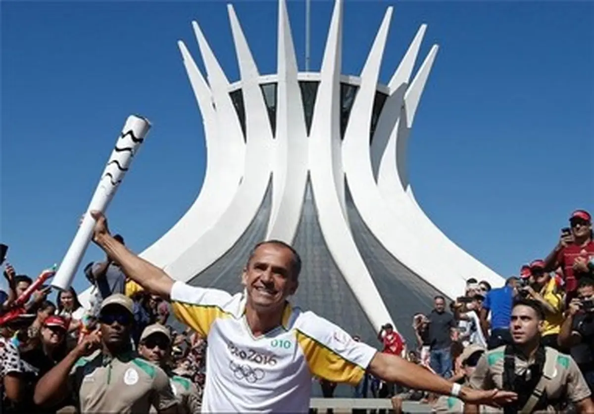مشعل المپیک وارد برزیل شد/ تصاویر