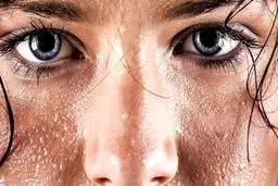 راه‌هایی که شما را از عرق شدید صورت رها می‌کند + جزئیات