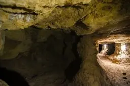 تصاویر دیده نشده از پناهگاه زیرزمینی تهیق