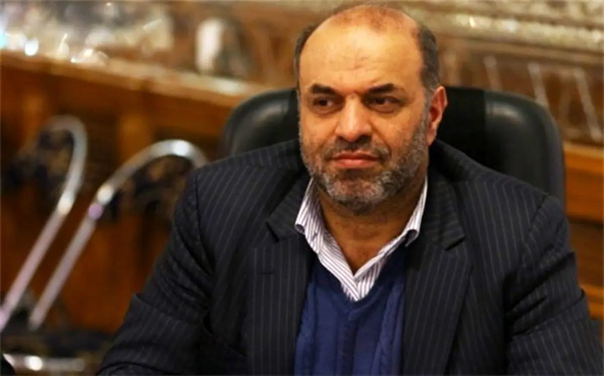 ابوذر ندیمی: با دستورالعمل و آیین‌نامه نمی‌توان بازار ارز را کنترل کرد/ تا زمانی که مشکلات کلی حل نشود، مشکل ارز حل نخواهد شد