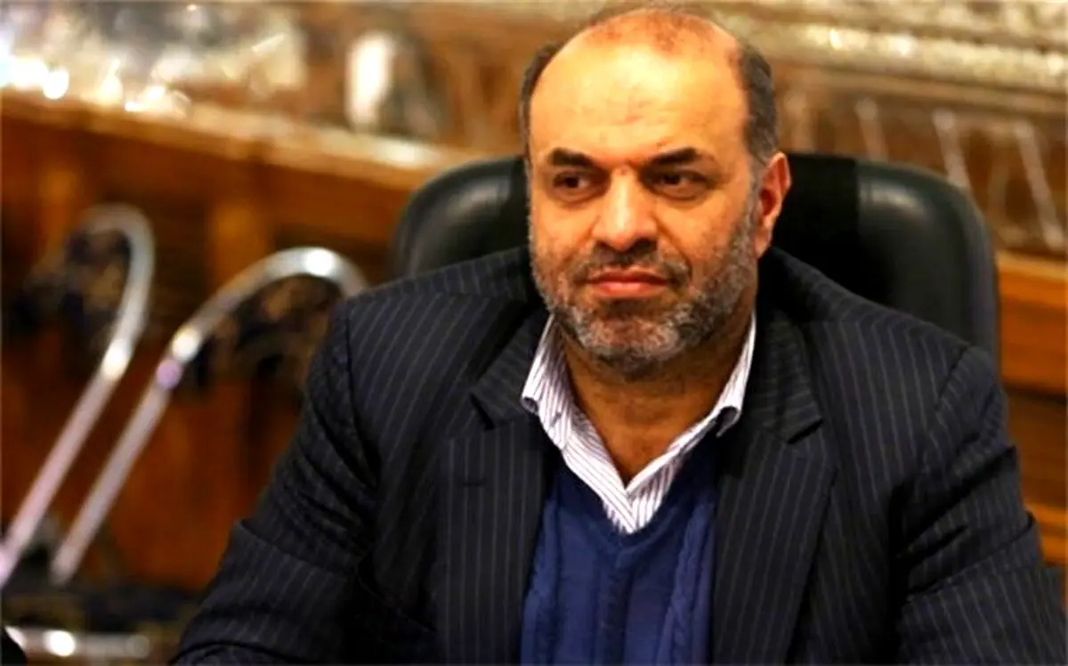ابوذر ندیمی: با دستورالعمل و آیین‌نامه نمی‌توان بازار ارز را کنترل کرد/ تا زمانی که مشکلات کلی حل نشود، مشکل ارز حل نخواهد شد