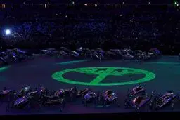 مشعل المپیک برافروخته شد / اوباما، مرکل و پوتین غایبان اصلی مراسم افتتاحیه/ رژه کاروان ورزشی ایران در مراسم افتتاحیه +عکس