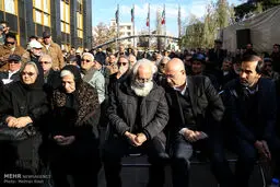 ماسک جمشید مشایخی در هوای آلوده تهران/عکس
