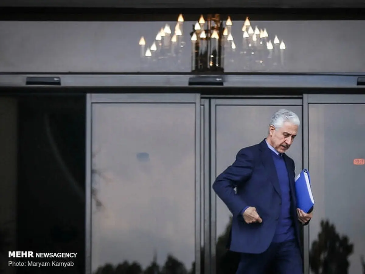 حاشیه‌های جلسه امروز هیئت دولت/ تصاویر