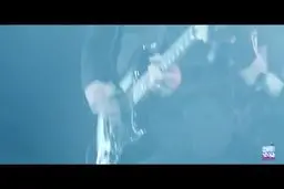 ببینید: موزیک ویدئو بهنام بانی به نام اخماتو وا کن