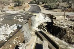 تخریب یک جاده روستایی بر اثر سیل/عکس