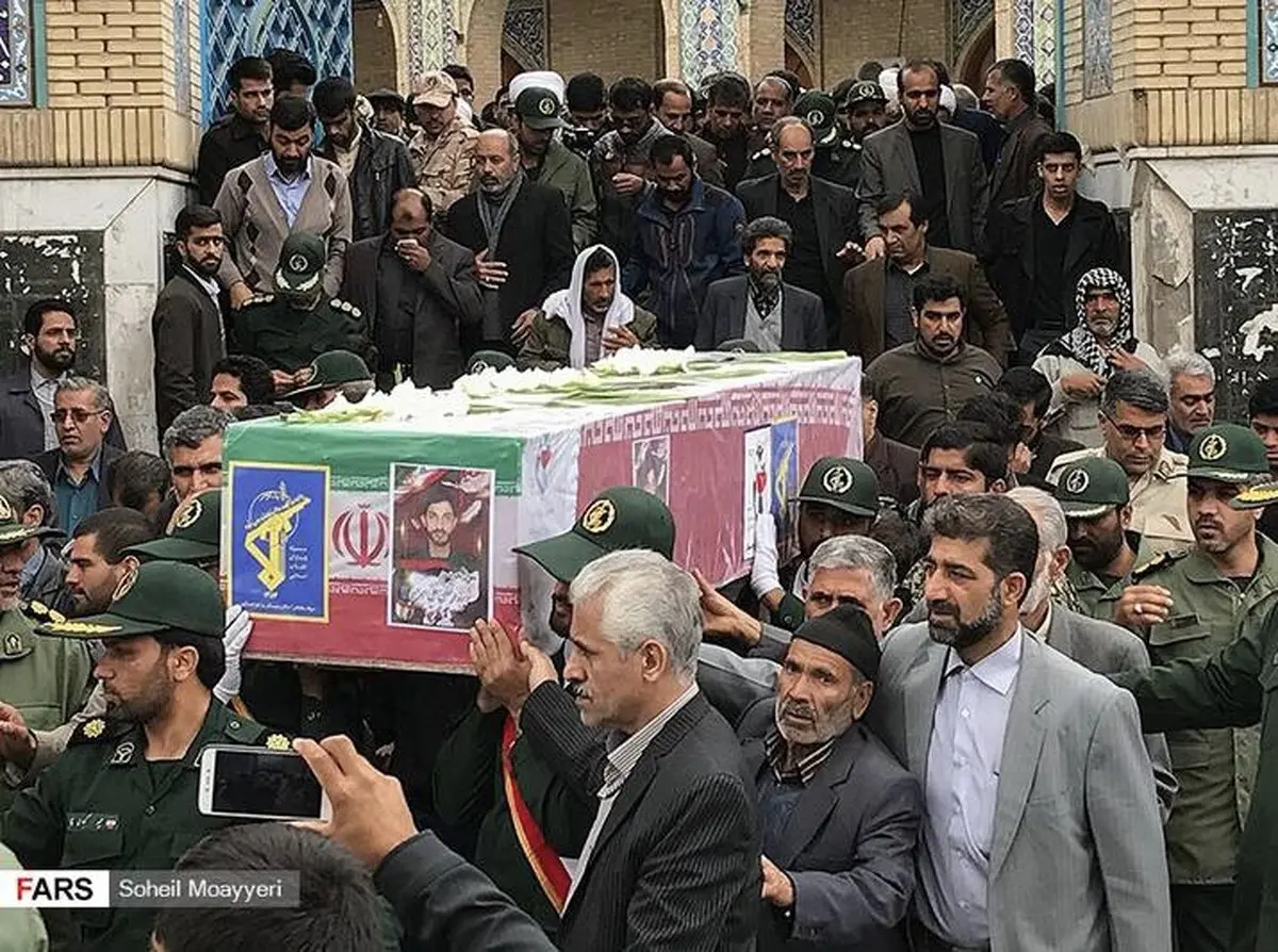 تشییع پیکر شهید حادثه تروریستی نیکشهر/تصاویر