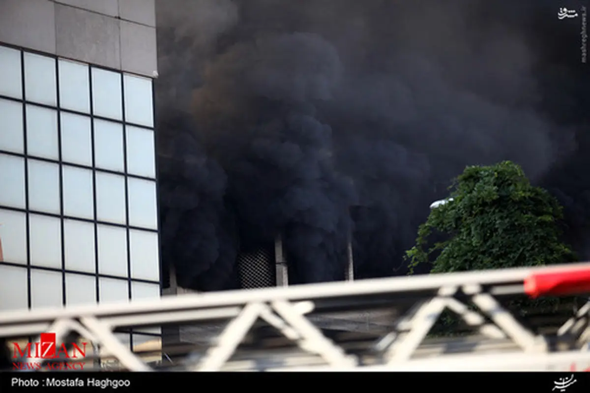 آتش سوزی در وزارت کشور/تصاویر