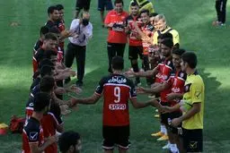 استقبال جالب پرسپولیسی‌ها از طارمی/ عکس