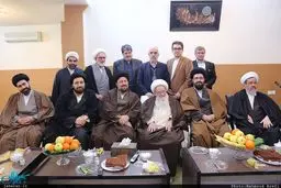 عکس یادگاری آیت‌الله گلپایگانی با سیدحسن و برادرانش!