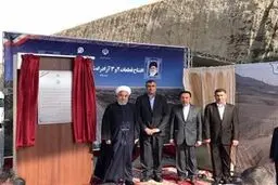 روحانی: با کمک مردم و همت پزشکان از روزهای سخت عبور می‌کنیم / امسال جسم ما به دلایل بهداشتی، از امکان متبرکه فاصله دارد؛ اما روح ما از هرسال به آنها نزدیکتر است