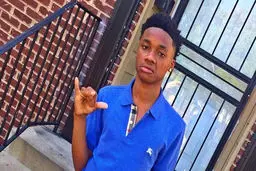 شلیک به جمجمه پای کیک تولد !+عکس