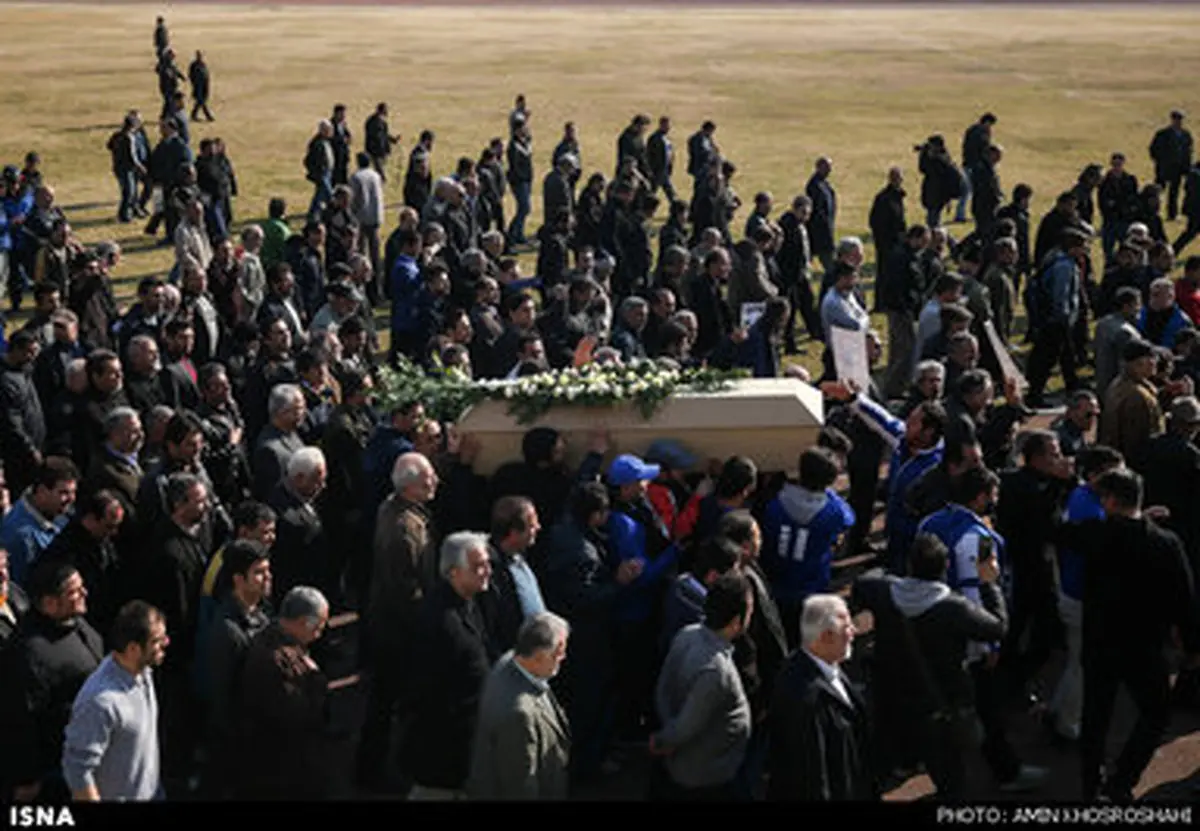 تشییع پیکر « رضا احدی » پیشکسوت استقلالی/ تصاویر