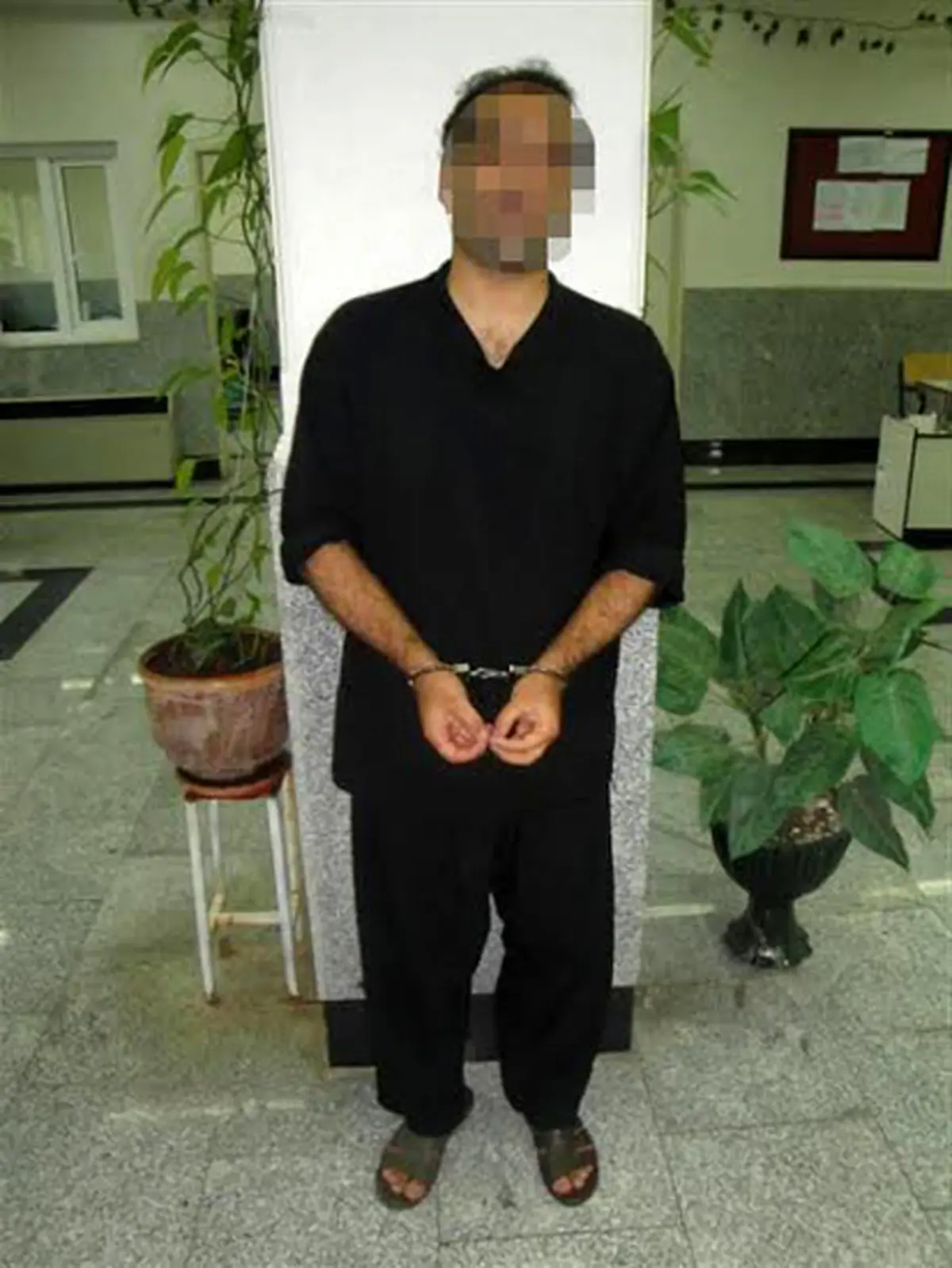 دختر جوان سناریوی اسید پاشی بر روی خودش را طراحی کرد/ عکس