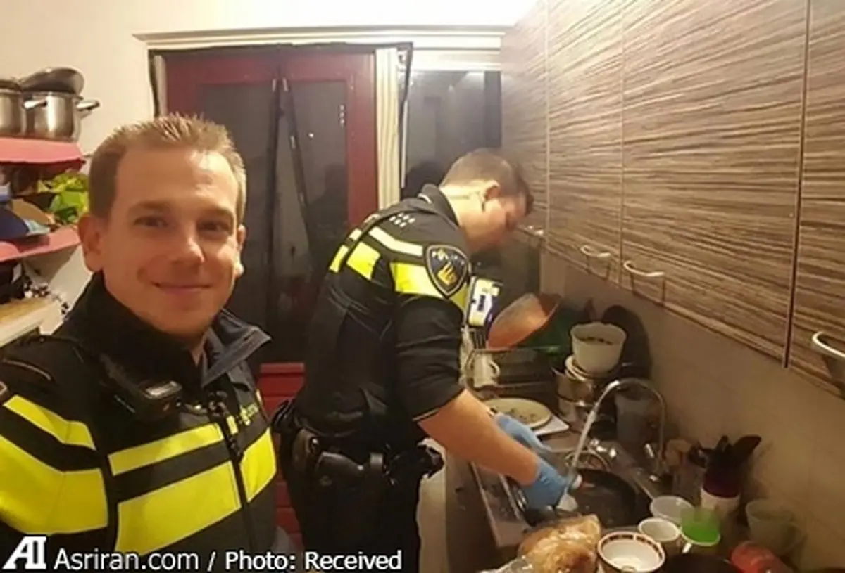 خانه‌داری نیروهای پلیس پس از انتقال مادر به بیمارستان+عکس