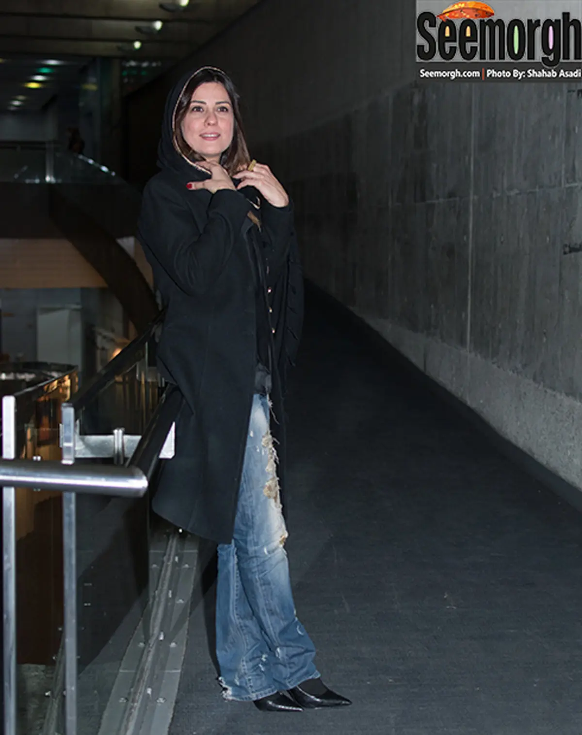 تیپ عجیب سارا بهرامی بازیگر کشورمان  در اکران فیلم گیتا!