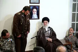 دیدار مسئولان قرارگاه پدافند هوایی خاتم‌الانبیا(ص) با رهبر انقلاب/تصاویر