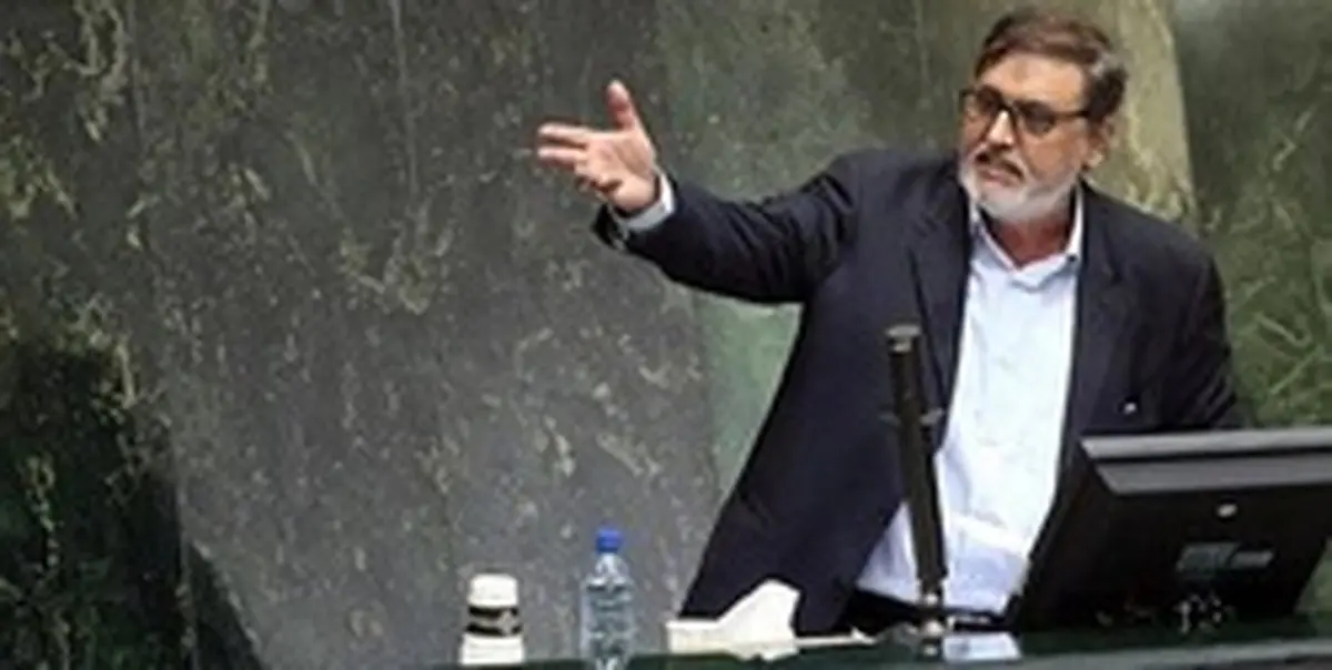 محمد جواد ابطحی خبر داد: استیضاح علی لاریجانی به دلیل افزایش قیمت بنزین