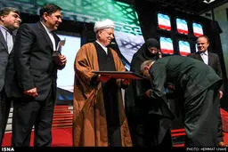 مراسم گرامیداشت دهه فجر با حضور آیت‌الله هاشمی/ تصاویر