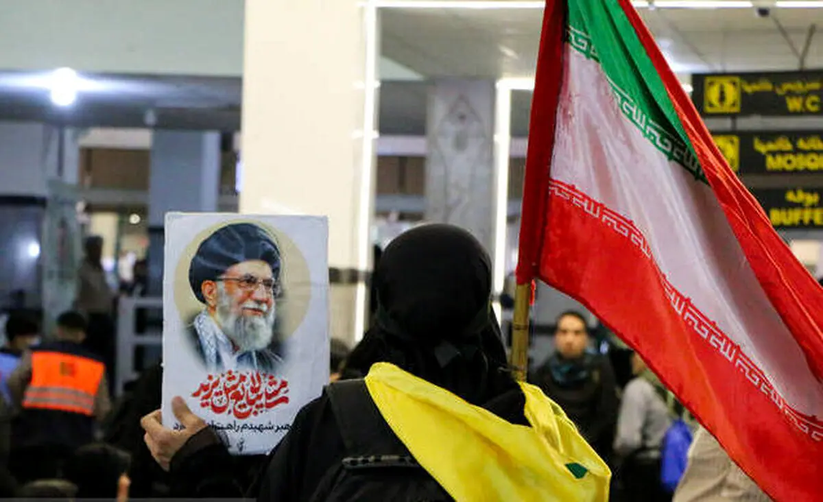 تردد زائران اربعین با پرچم‌ سرخ انتقام از مرز خسروی