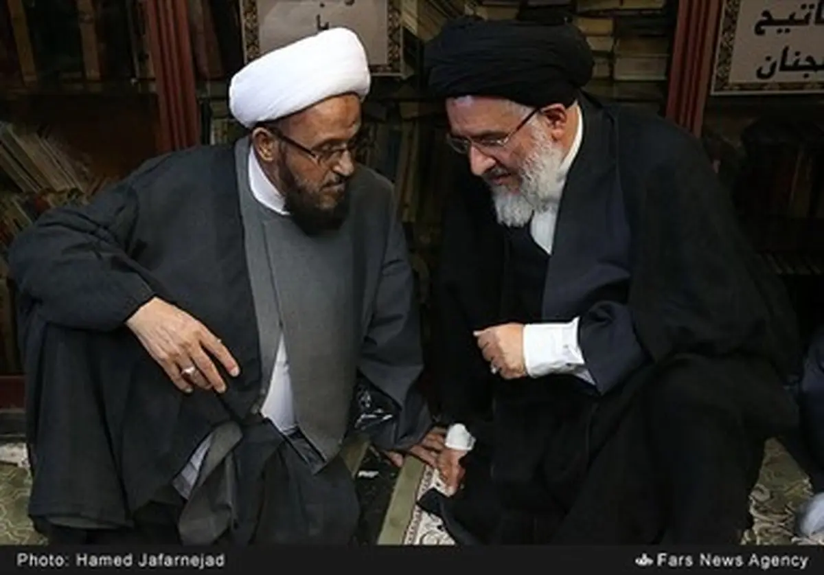 حاشیه‌های تصویری مراسم ختم مرحوم کاتوزیان با حضور فرجی دانا، عارف، ابراهیم یزدی و ...