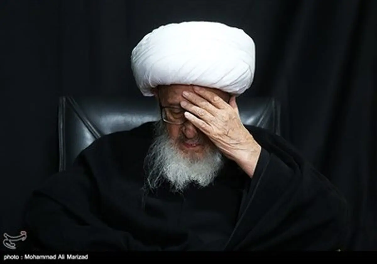 تصویری محزون از حضرت آیت الله وحید خراسانی