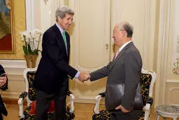 دیدار جان کری و آمانو/عکس